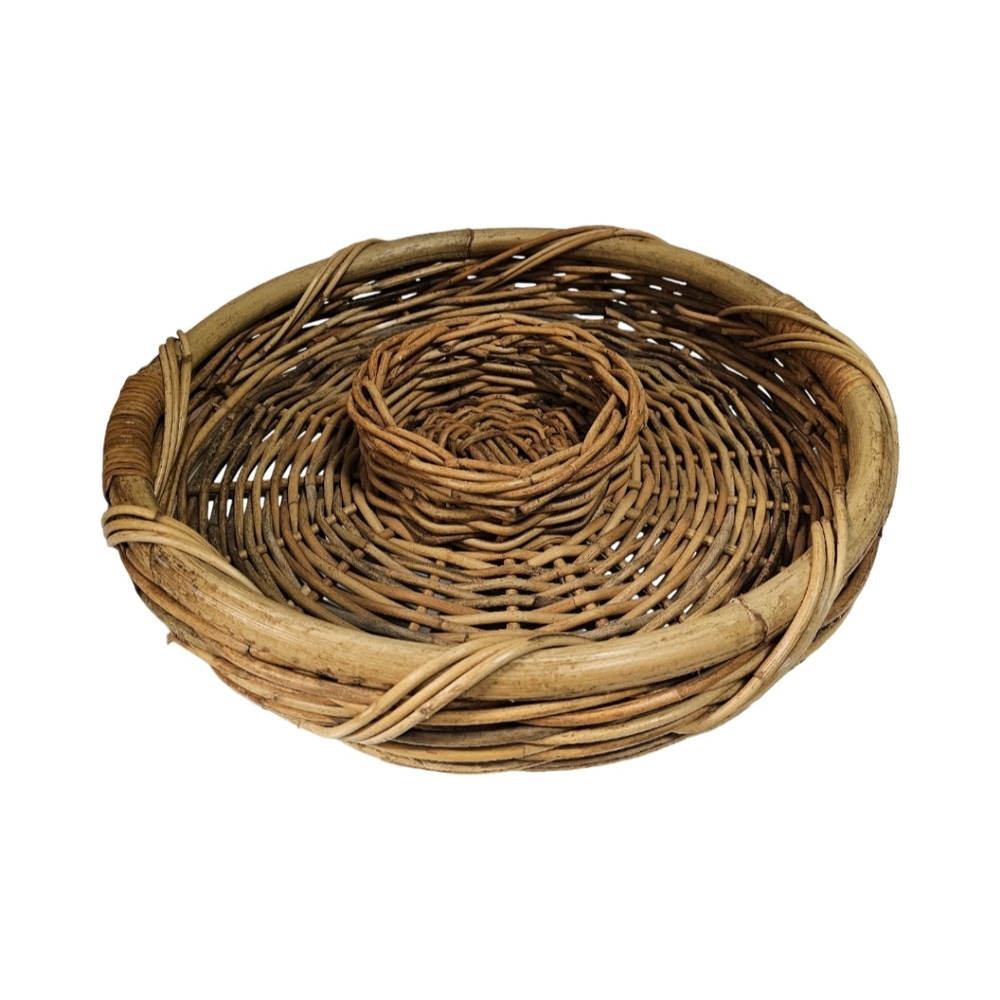 Vintage Round Woven Wicker Chip and Dip Basket-EUC